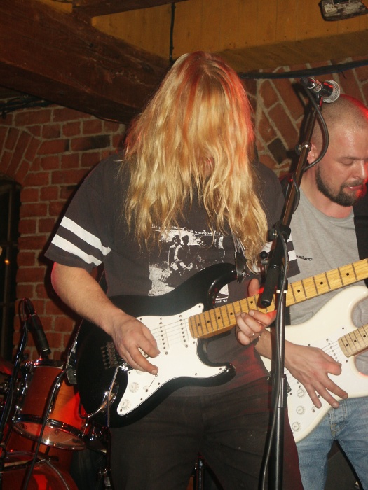 Jari Nieminen & Jarmo Karjalainen / Niilo Nuori & Hullu Hevonen